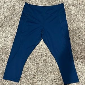 Zyia Light n Tight High Rise w/Pockets Capri Leggings